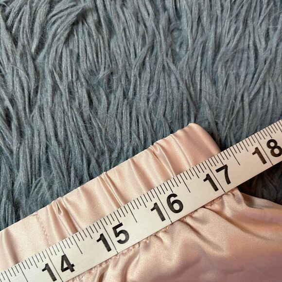 Silk Pearly Pink Wide Leg Cropped Pull On Pants - Picture 2 of 4